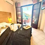 Travellers Beautiful Elen Agios Gordios Sea 아파트호텔 아기오스고르디오스