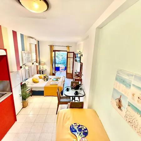 Travellers Beautiful Elen Agios Gordios Sea Aparthotel 3*