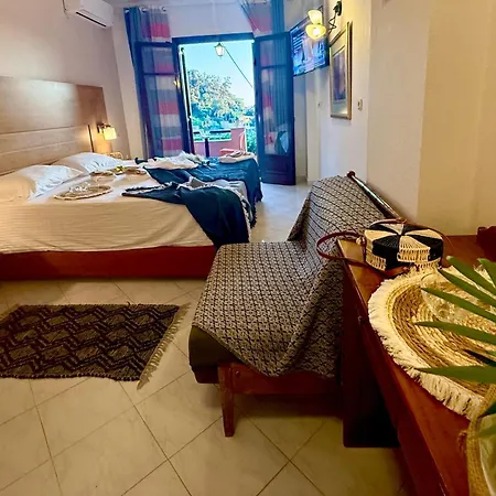 Travellers Beautiful Elen Agios Gordios Sea Aparthotel 3*