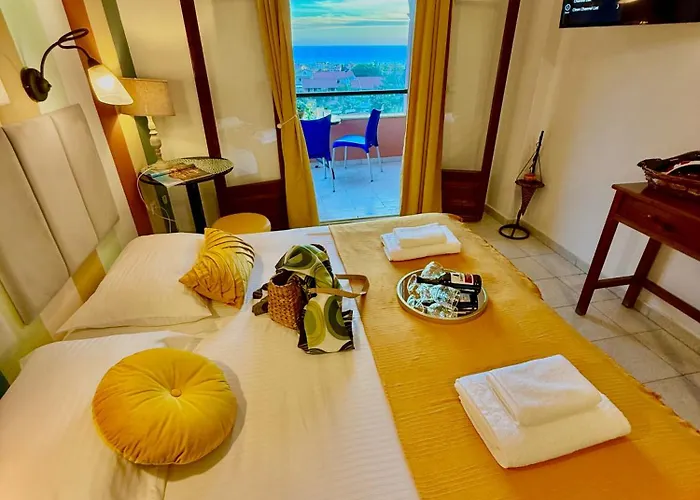 Hotel de apartamente Travellers Beautiful Elen Agios Gordios Sea 3*