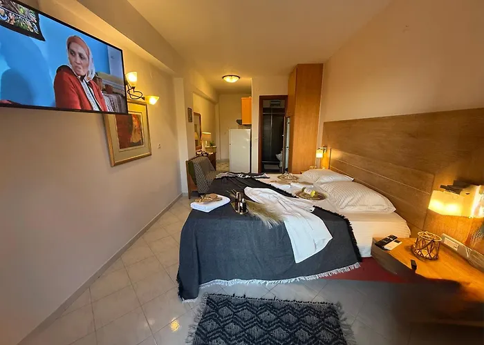 Aparthotel Travellers Beautiful Elen Agios Gordios Sea